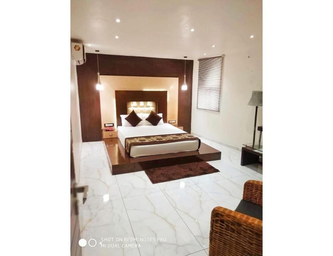 Hotel The Royal, Sehore Exterior foto